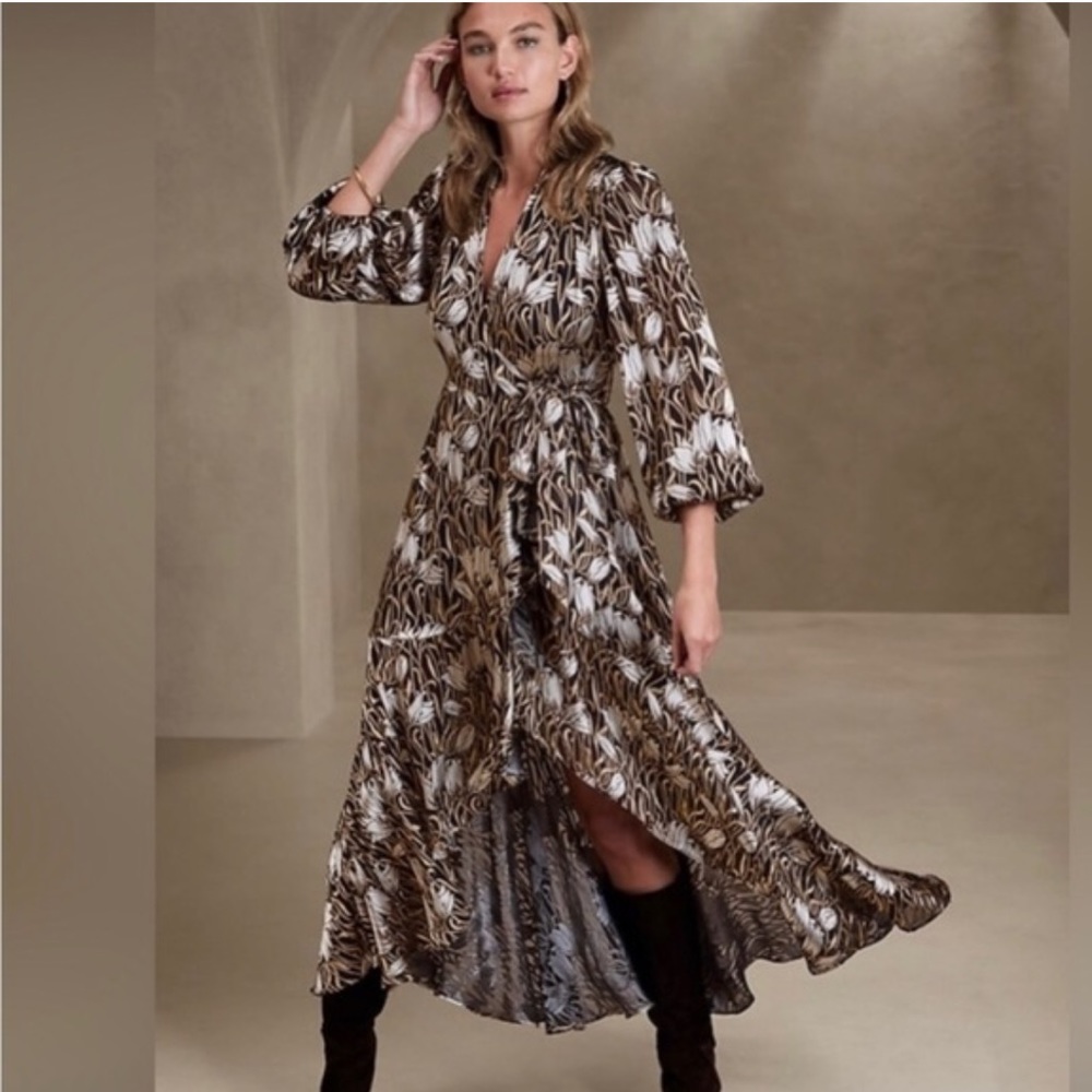 Banana Republic Fiori long sleeve wrap dress M